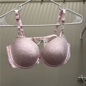 PINK Victoria's Secret Light Pink Lace Bra